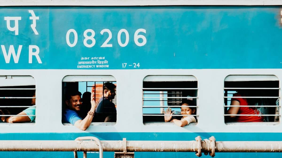 Train second class