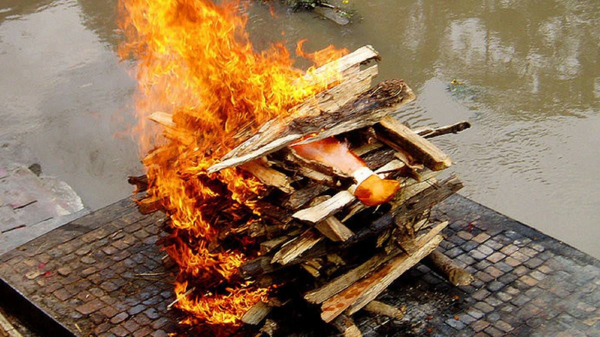 Demo pic funeral