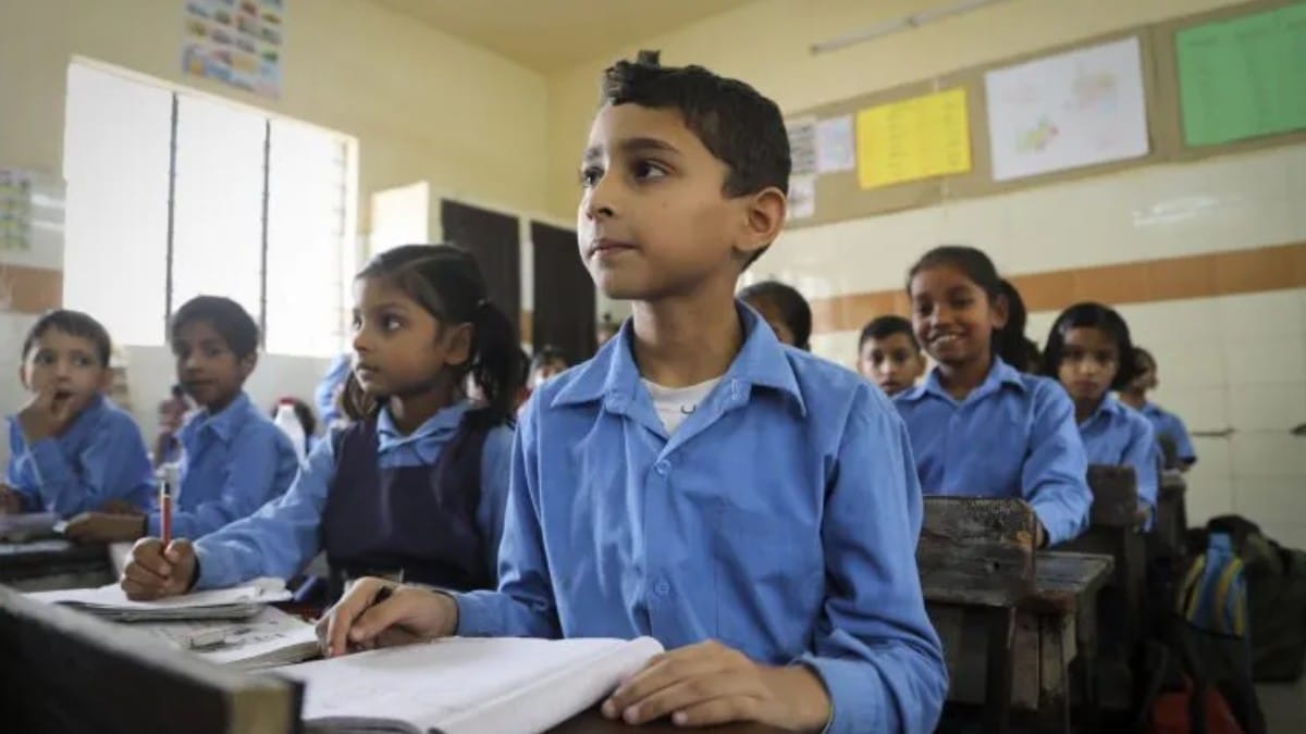 No detention policy in hindi