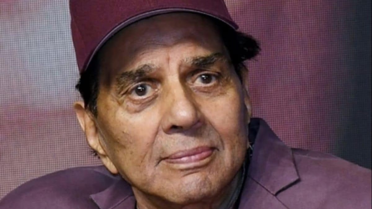 Bollywood Actor Dharmendra Passes Away at