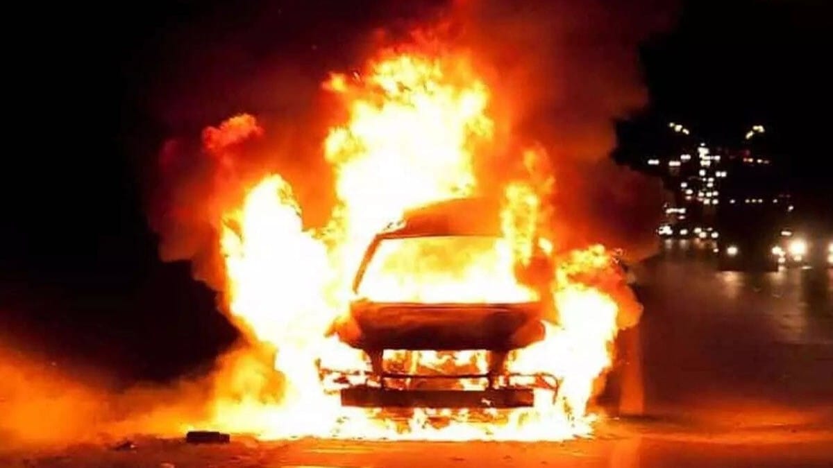 Jaipur Jagatpura Road Car Fire Incident