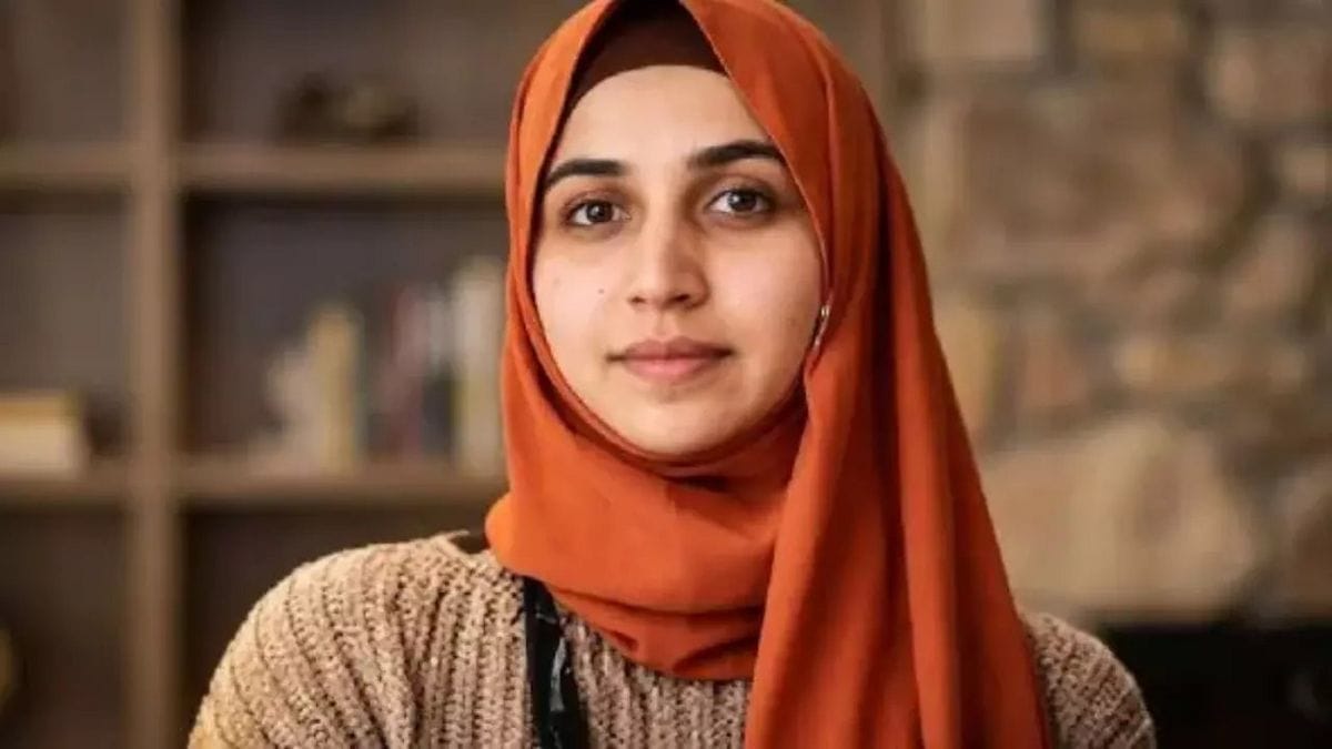 nida khan police search