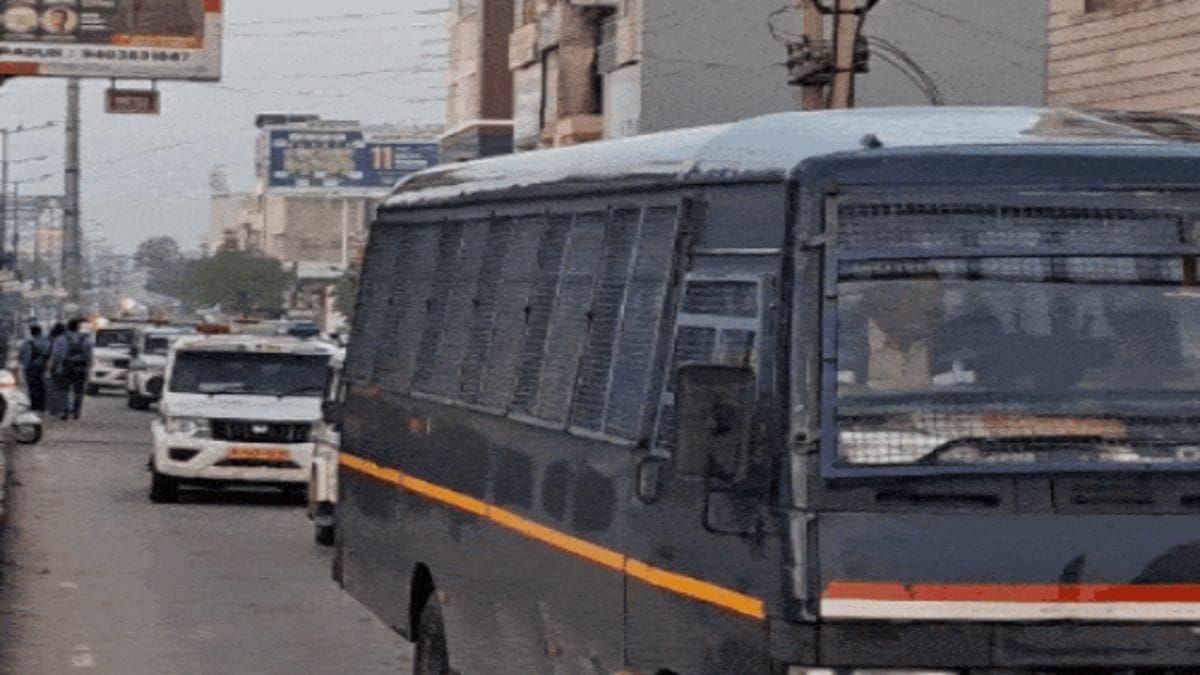 sikar police raid flats